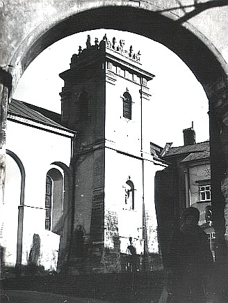 Koci i klasztor Benedyktynek
